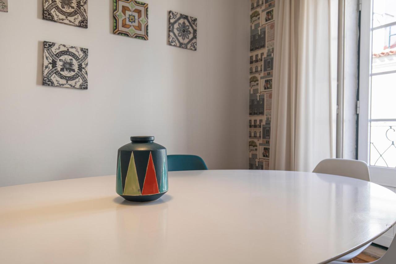 Condessa 2Bdr Duplex By Lovelystay Lisboa Exterior foto