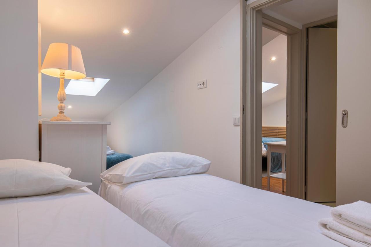 Condessa 2Bdr Duplex By Lovelystay Lisboa Exterior foto