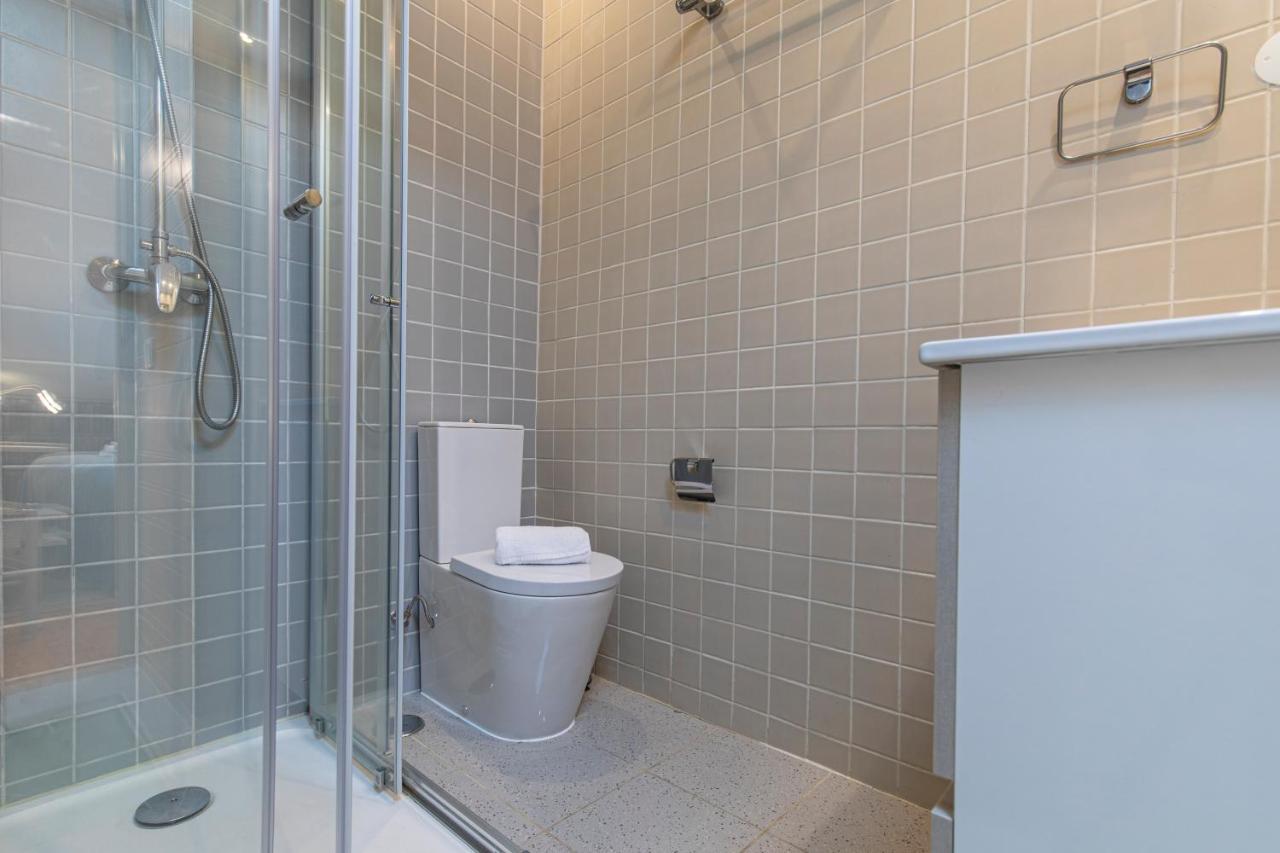 Condessa 2Bdr Duplex By Lovelystay Lisboa Exterior foto